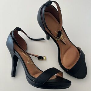 Vizano Heels